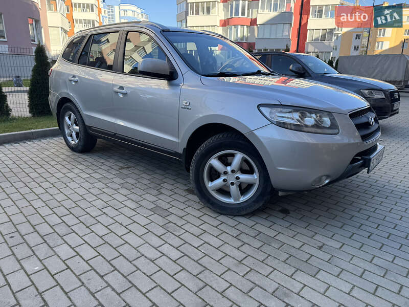 Внедорожник / Кроссовер Hyundai Santa FE 2005 в Новояворовске