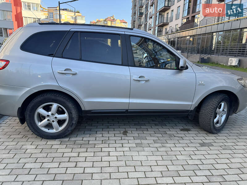 Внедорожник / Кроссовер Hyundai Santa FE 2005 в Новояворовске