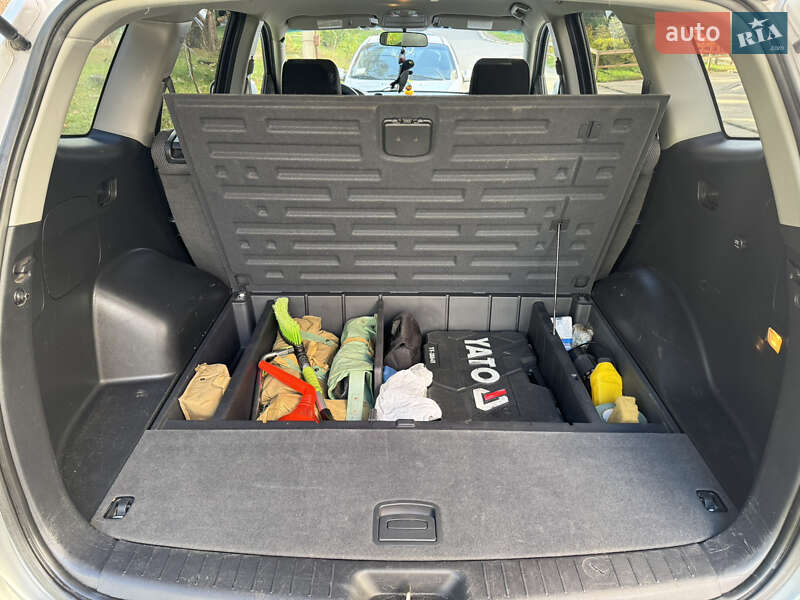 Внедорожник / Кроссовер Hyundai Santa FE 2005 в Новояворовске