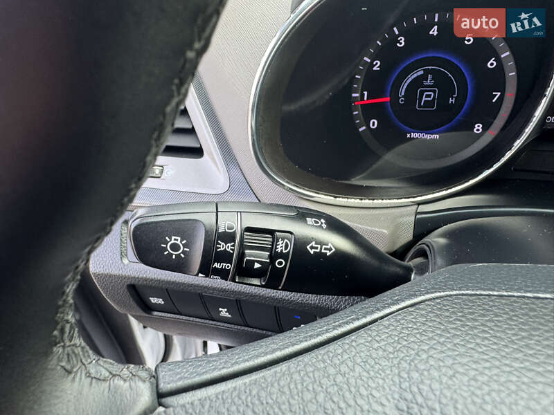 Позашляховик / Кросовер Hyundai Santa FE 2015 в Києві фото 35 Позашляховик / Кросовер Hyundai Santa FE 2015 в Києві