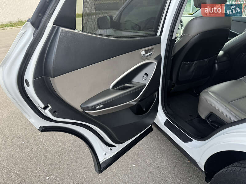 Позашляховик / Кросовер Hyundai Santa FE 2015 в Києві фото 41 Позашляховик / Кросовер Hyundai Santa FE 2015 в Києві