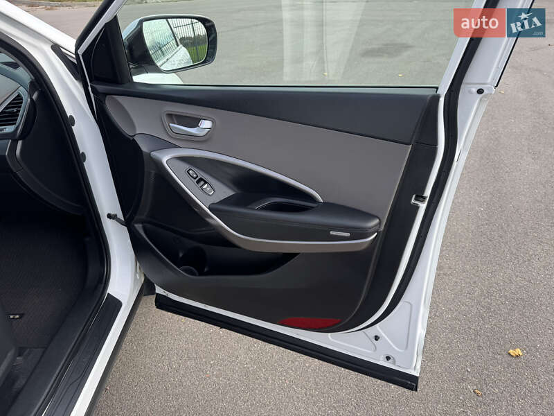 Позашляховик / Кросовер Hyundai Santa FE 2015 в Києві фото 63 Позашляховик / Кросовер Hyundai Santa FE 2015 в Києві