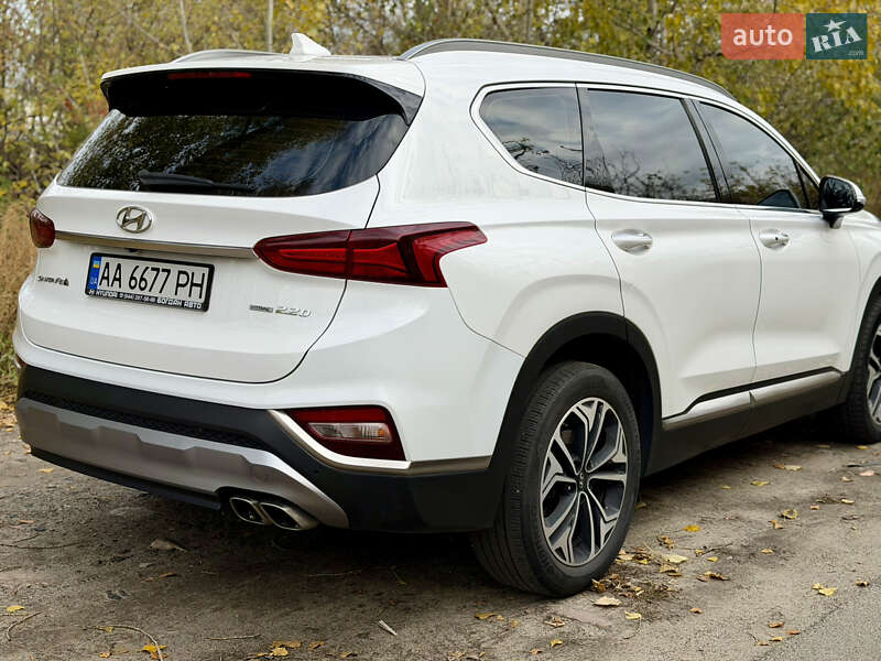 Внедорожник / Кроссовер Hyundai Santa FE 2018 в Киеве