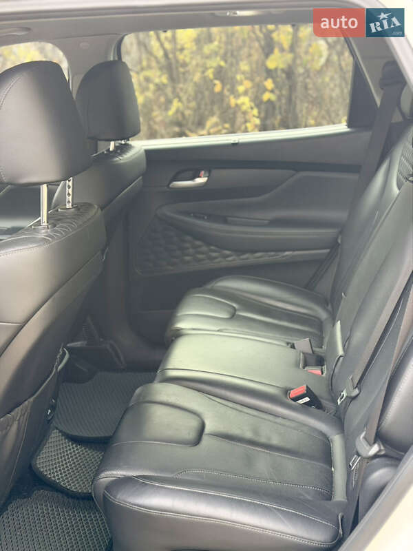 Внедорожник / Кроссовер Hyundai Santa FE 2018 в Киеве