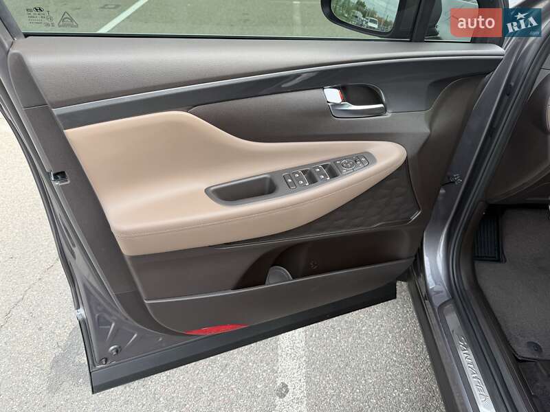 Внедорожник / Кроссовер Hyundai Santa FE 2021 в Киеве