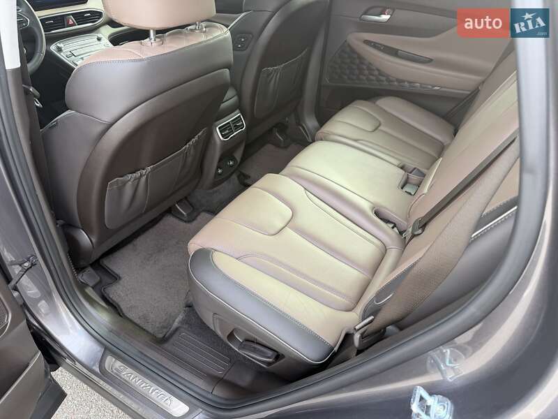 Внедорожник / Кроссовер Hyundai Santa FE 2021 в Киеве