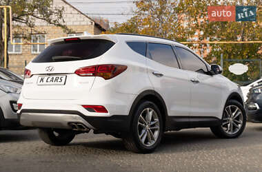 Внедорожник / Кроссовер Hyundai Santa FE 2015 в 