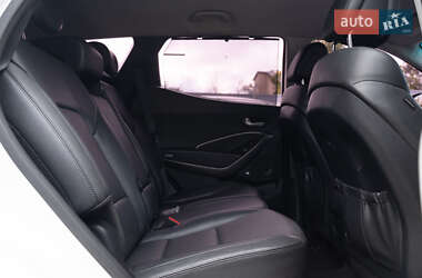 Внедорожник / Кроссовер Hyundai Santa FE 2015 в 