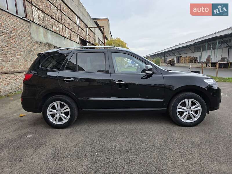 Внедорожник / Кроссовер Hyundai Santa FE 2011 в Луцке