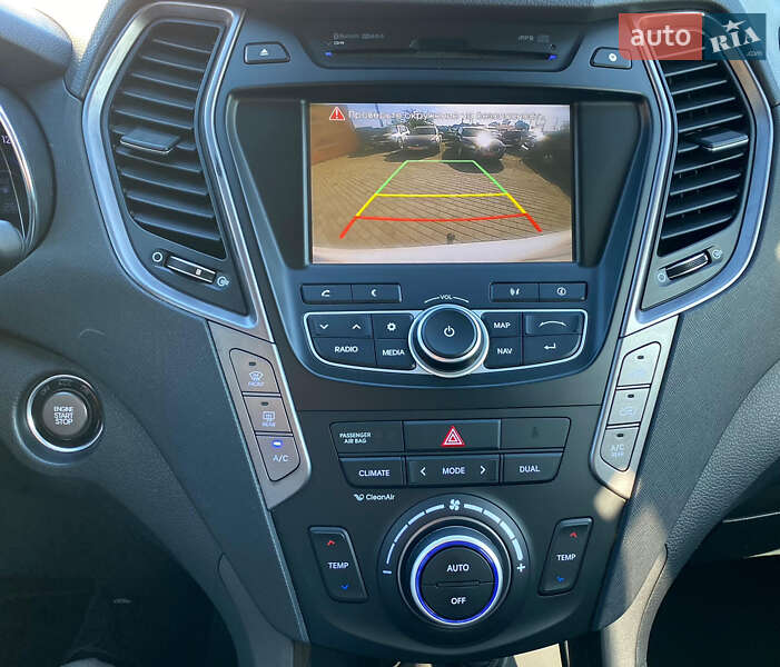 Внедорожник / Кроссовер Hyundai Santa FE 2015 в Ровно