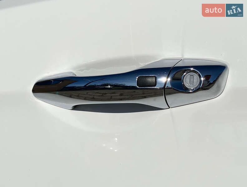 Внедорожник / Кроссовер Hyundai Santa FE 2015 в Ровно