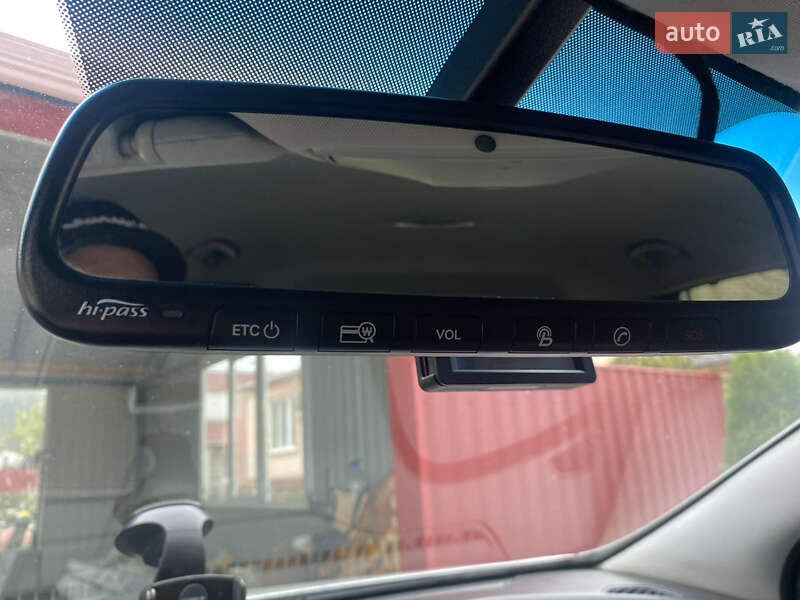 Позашляховик / Кросовер Hyundai Santa FE 2015 в Андрушівці