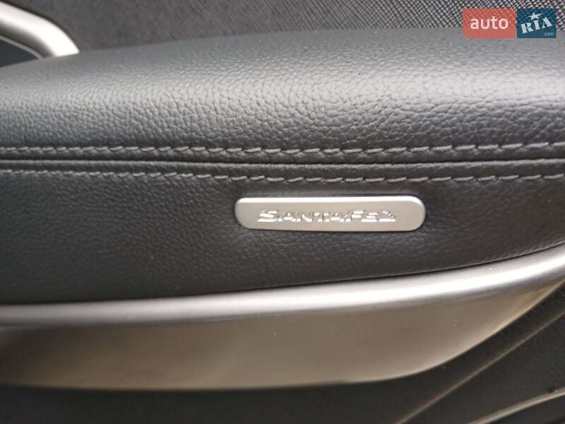 Позашляховик / Кросовер Hyundai Santa FE 2017 в Чорнобаї