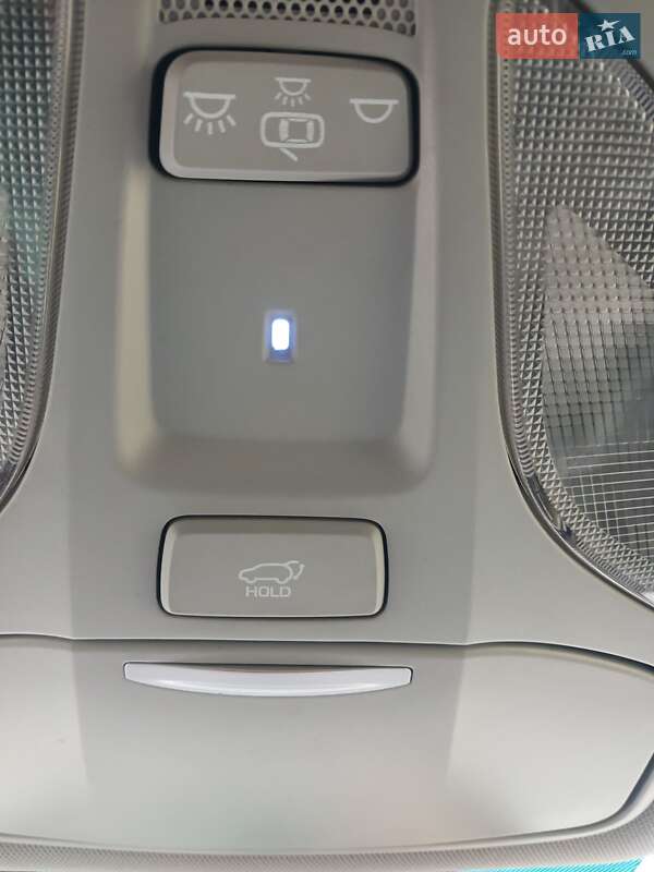 Позашляховик / Кросовер Hyundai Santa FE 2017 в Чорнобаї