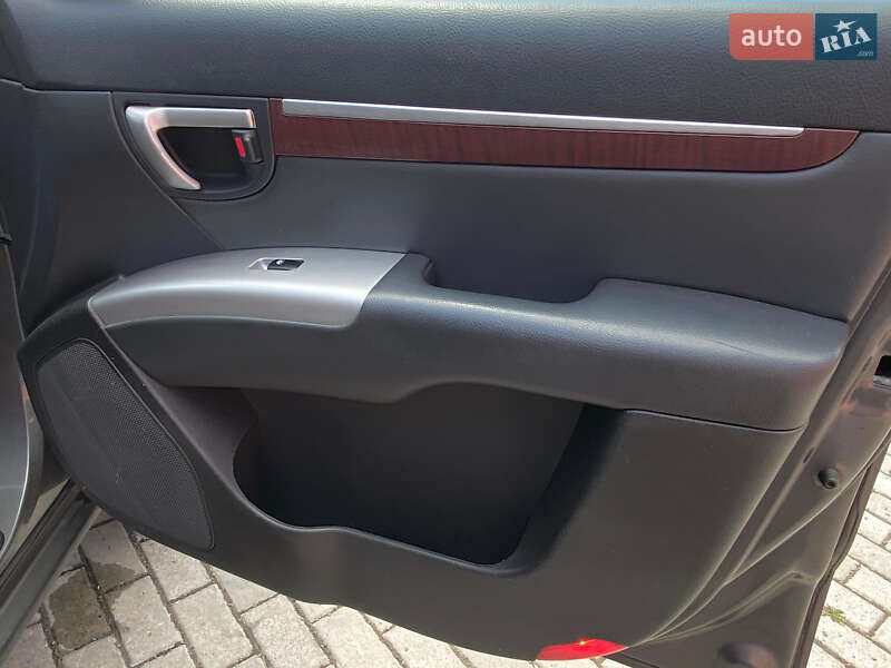 Внедорожник / Кроссовер Hyundai Santa FE 2009 в Ровно фото 6 Внедорожник / Кроссовер Hyundai Santa FE 2009 в Ровно