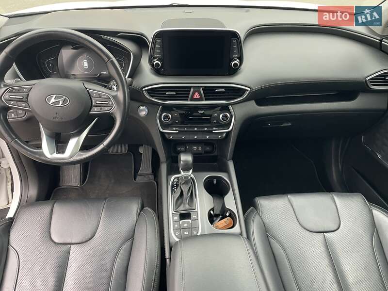 Внедорожник / Кроссовер Hyundai Santa FE 2018 в Черновцах