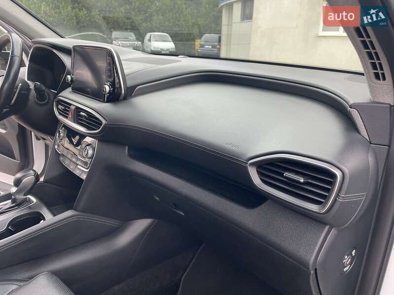 Внедорожник / Кроссовер Hyundai Santa FE 2018 в Черновцах