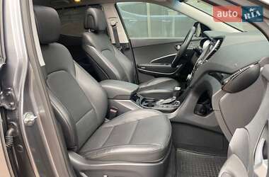 Внедорожник / Кроссовер Hyundai Santa FE 2015 в 