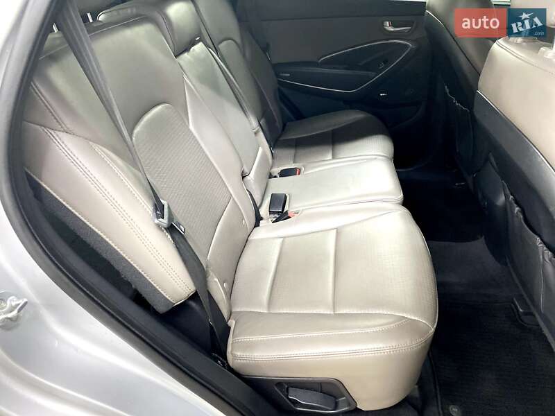 Позашляховик / Кросовер Hyundai Santa FE 2014 в Сумах