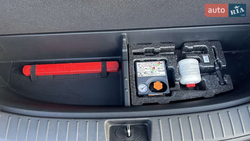 Внедорожник / Кроссовер Hyundai Santa FE 2020 в Умани фото 17 Внедорожник / Кроссовер Hyundai Santa FE 2020 в Умани