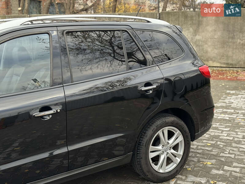 Внедорожник / Кроссовер Hyundai Santa FE 2011 в Ровно