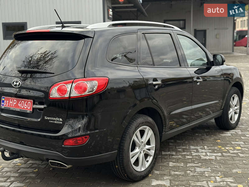 Внедорожник / Кроссовер Hyundai Santa FE 2011 в Ровно