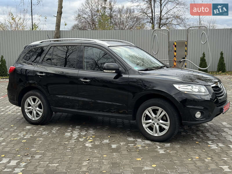 Внедорожник / Кроссовер Hyundai Santa FE 2011 в Ровно