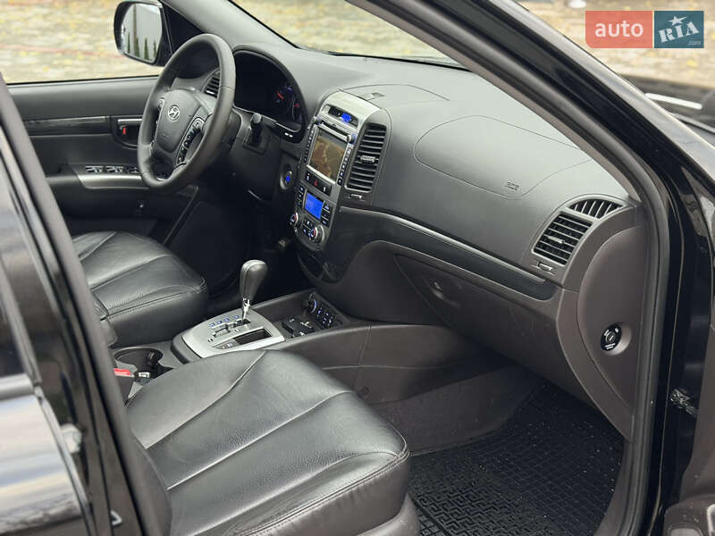 Внедорожник / Кроссовер Hyundai Santa FE 2011 в Ровно