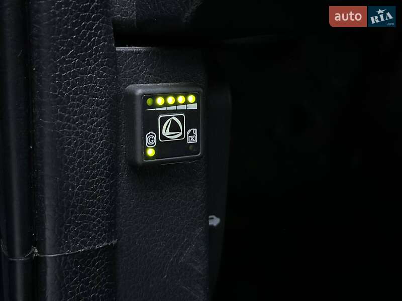 Позашляховик / Кросовер Hyundai Santa FE 2016 в Києві