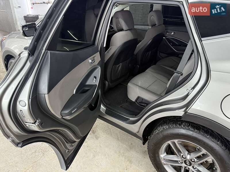 Позашляховик / Кросовер Hyundai Santa FE 2018 в Кременці