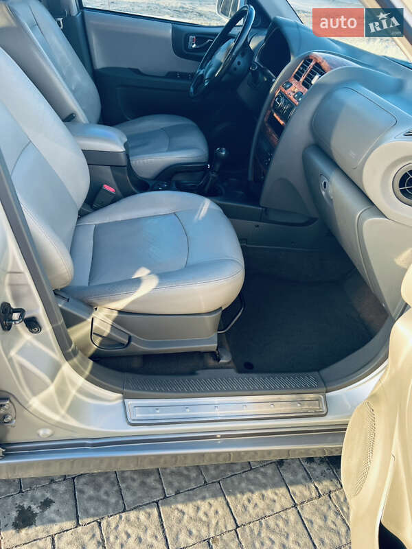 Внедорожник / Кроссовер Hyundai Santa FE 2005 в Львове