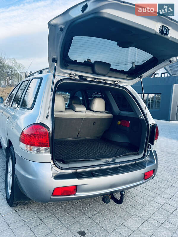 Внедорожник / Кроссовер Hyundai Santa FE 2005 в Львове