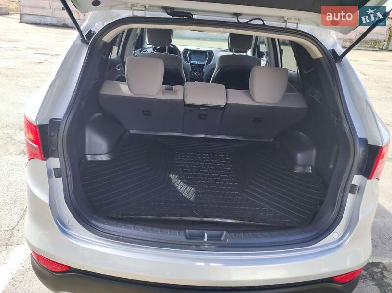 Внедорожник / Кроссовер Hyundai Santa FE 2015 в Ирпене фото 10 Внедорожник / Кроссовер Hyundai Santa FE 2015 в Ирпене