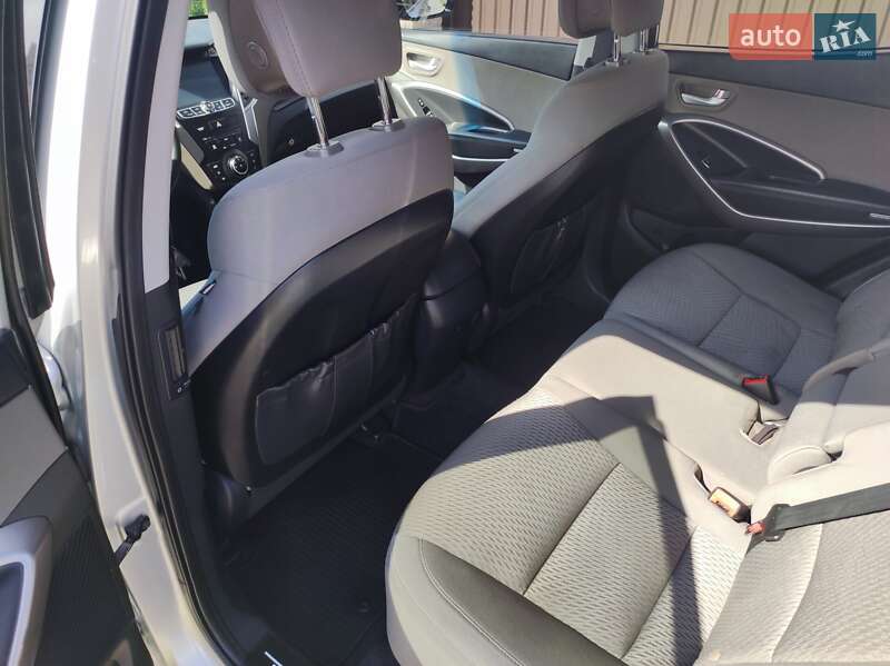 Внедорожник / Кроссовер Hyundai Santa FE 2015 в Ирпене фото 15 Внедорожник / Кроссовер Hyundai Santa FE 2015 в Ирпене
