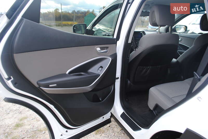 Внедорожник / Кроссовер Hyundai Santa FE 2015 в Дрогобыче фото 12 Внедорожник / Кроссовер Hyundai Santa FE 2015 в Дрогобыче