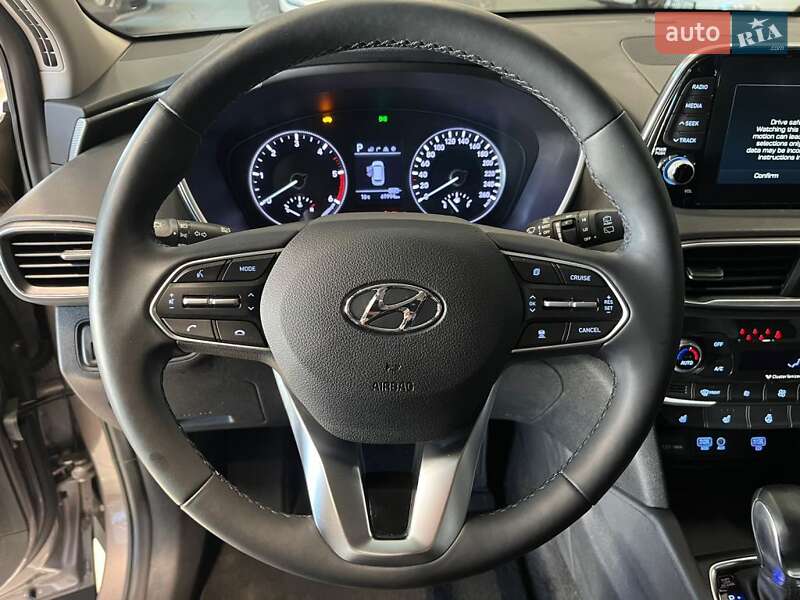 Внедорожник / Кроссовер Hyundai Santa FE 2019 в Одессе