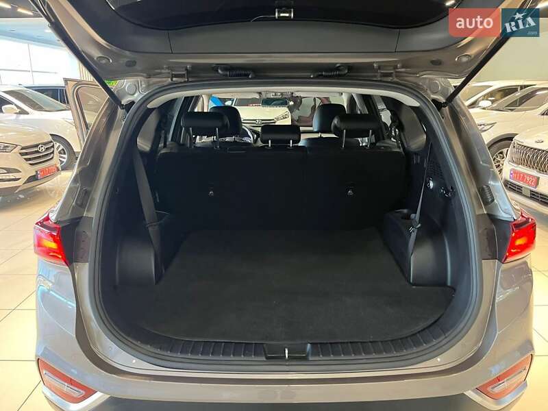 Внедорожник / Кроссовер Hyundai Santa FE 2019 в Одессе