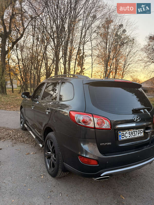 Позашляховик / Кросовер Hyundai Santa FE 2011 в Львові