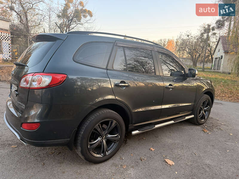 Позашляховик / Кросовер Hyundai Santa FE 2011 в Львові