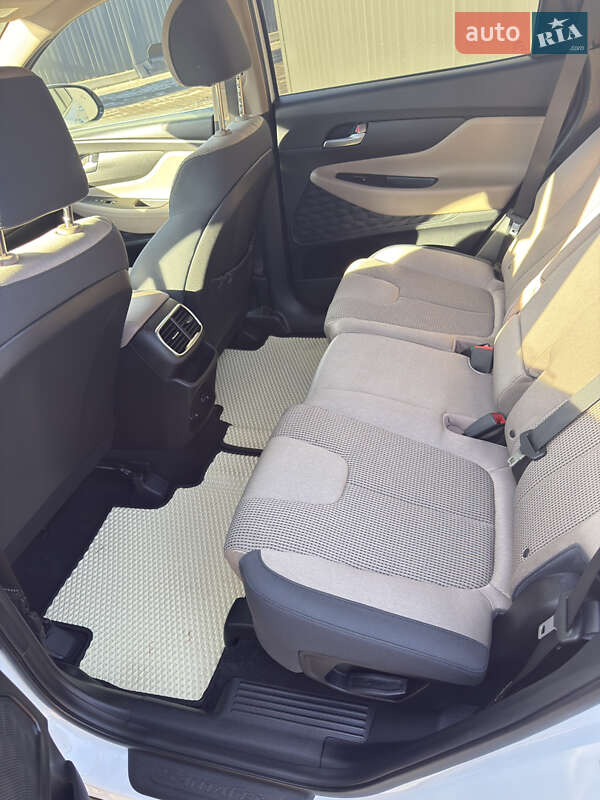 Позашляховик / Кросовер Hyundai Santa FE 2018 в Івано-Франківську