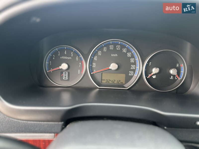 Внедорожник / Кроссовер Hyundai Santa FE 2008 в Киеве фото 12 Внедорожник / Кроссовер Hyundai Santa FE 2008 в Киеве