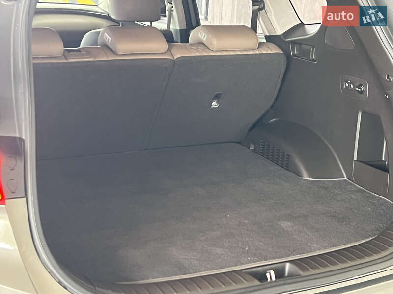 Внедорожник / Кроссовер Hyundai Santa FE 2018 в Одессе