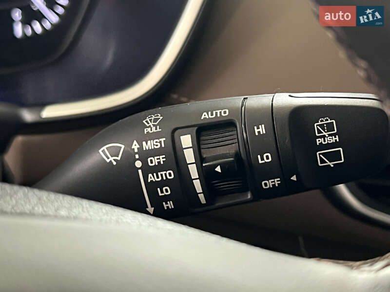 Внедорожник / Кроссовер Hyundai Santa FE 2018 в Одессе