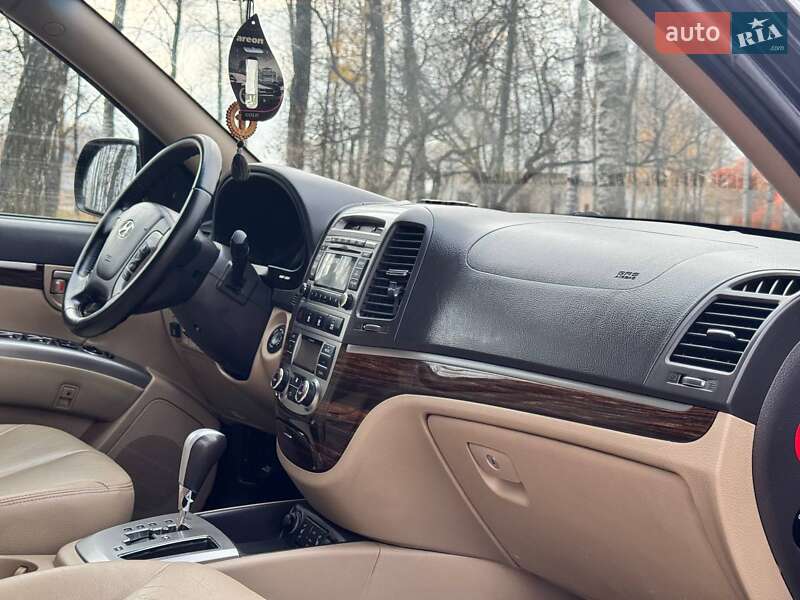 Позашляховик / Кросовер Hyundai Santa FE 2011 в Охтирці