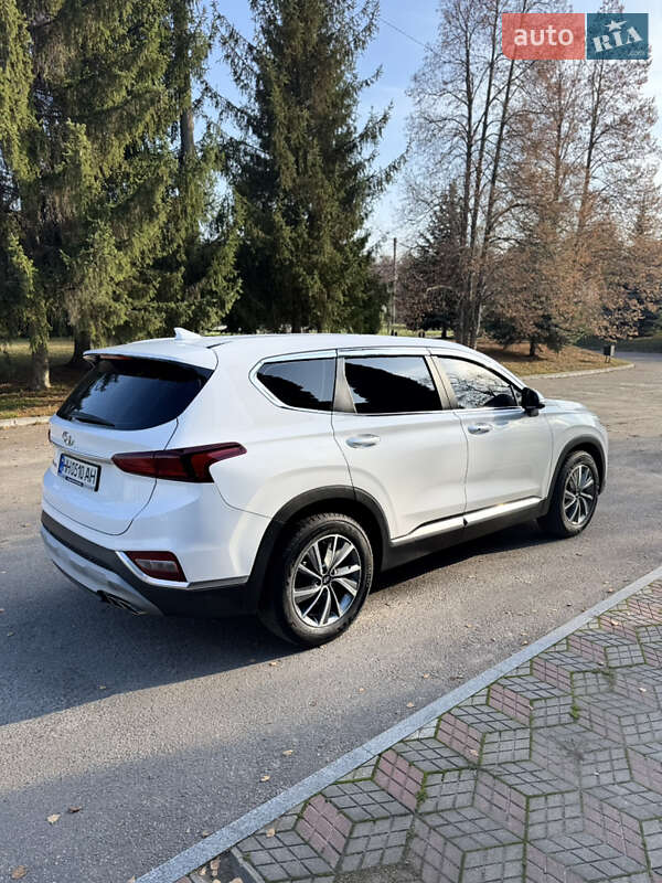 Внедорожник / Кроссовер Hyundai Santa FE 2019 в Краснограде