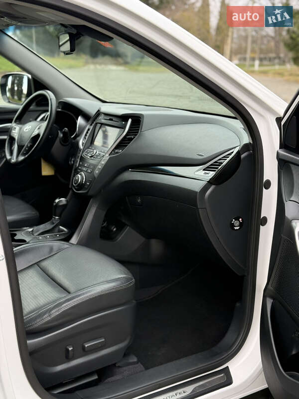 Внедорожник / Кроссовер Hyundai Santa FE 2014 в Дубно