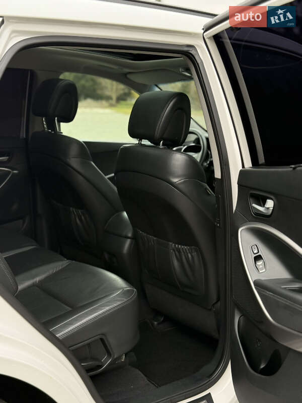 Внедорожник / Кроссовер Hyundai Santa FE 2014 в Дубно