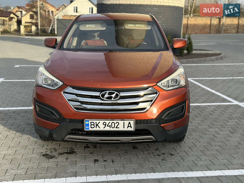 Внедорожник / Кроссовер Hyundai Santa FE 2014 в Дубно