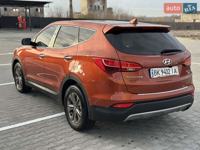 Внедорожник / Кроссовер Hyundai Santa FE 2014 в Дубно