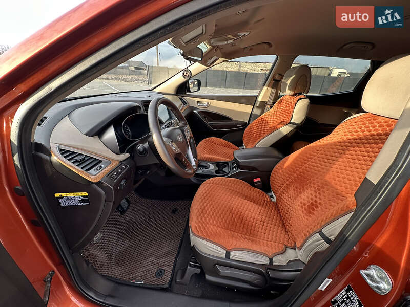 Внедорожник / Кроссовер Hyundai Santa FE 2014 в Дубно